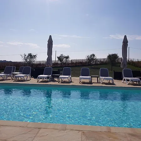 Bright In A With Swimming Pool Appartement *